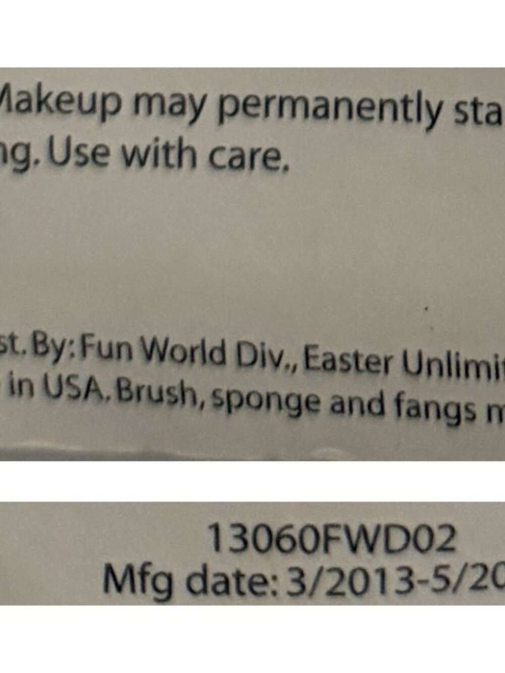 Fun World Countess Makeup Kit - Picture 9 of 9